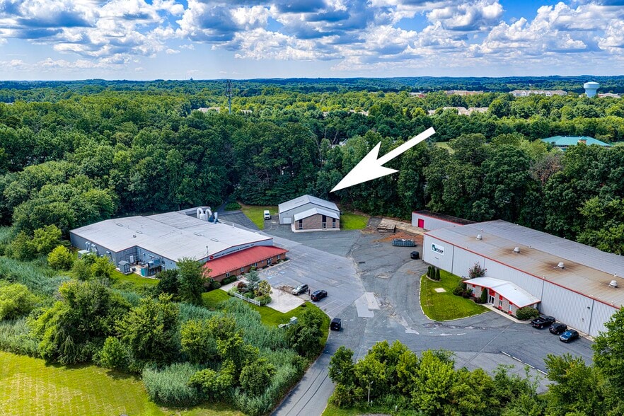 More Photos Of 2300 Industry Ct, Forest Hill Light Manufacturing For Lease