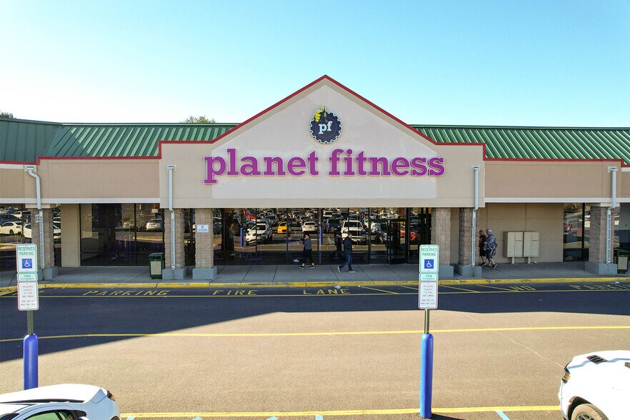 More Photos Of 111 Hulst Dr, Matamoras Unknown For Lease