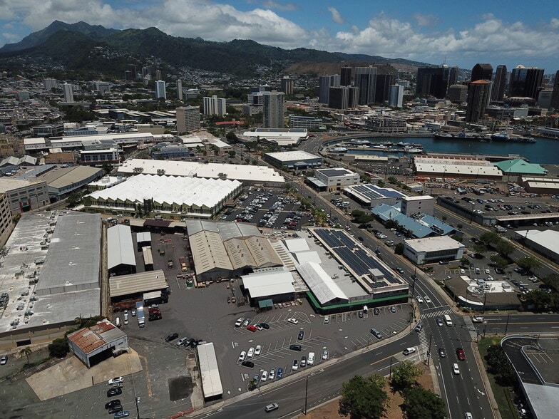More Photos Of 660 N Nimitz Hwy, Honolulu Distribution For Lease