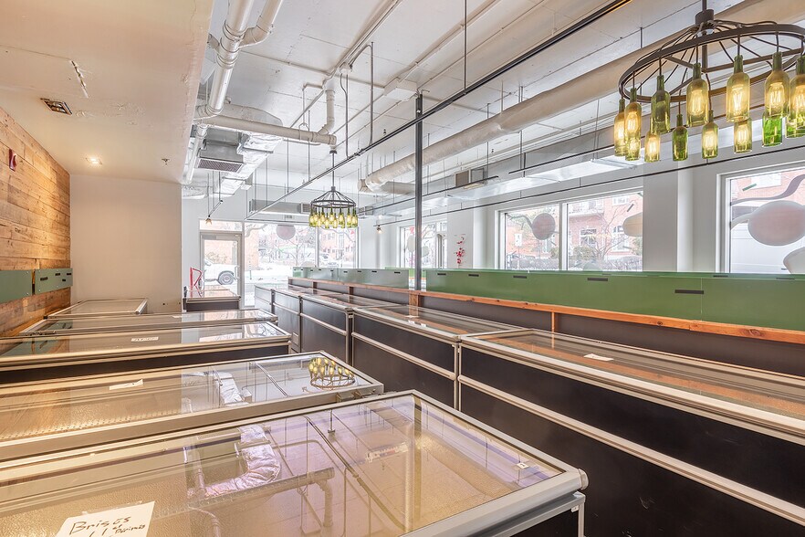 More Photos Of 5855-5875 Av De Monkland, Montréal Apartments For Lease