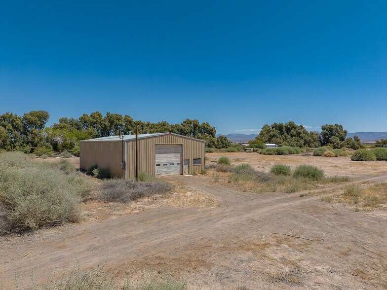 More Photos Of 9512 S Evans Ln, Mohave Valley Warehouse For Sale