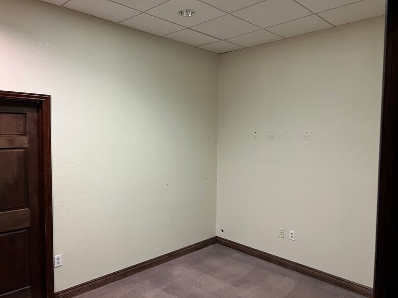 More Photos Of 5868 S Pecos Rd, Las Vegas Office Residential For Sale