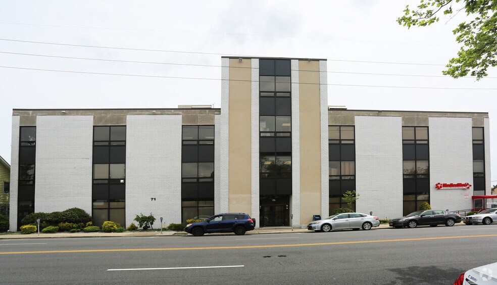 More Photos Of 71 S Central Ave, Valley Stream Office For Sale