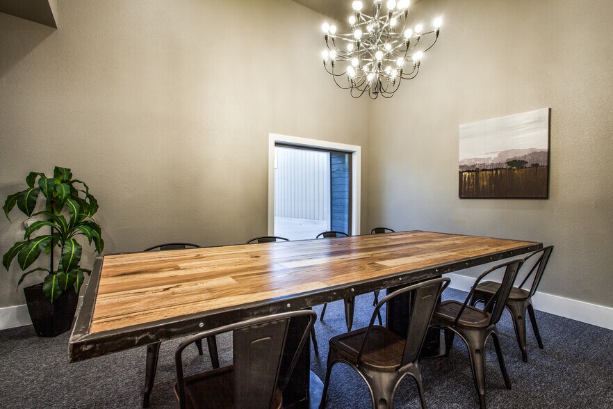 More Photos Of 1024 Halsell St, Bridgeport Storefront Retail Office For Sale