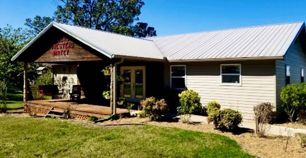 More Photos Of 3555 Summertown Hwy, Summertown General Retail For Sale