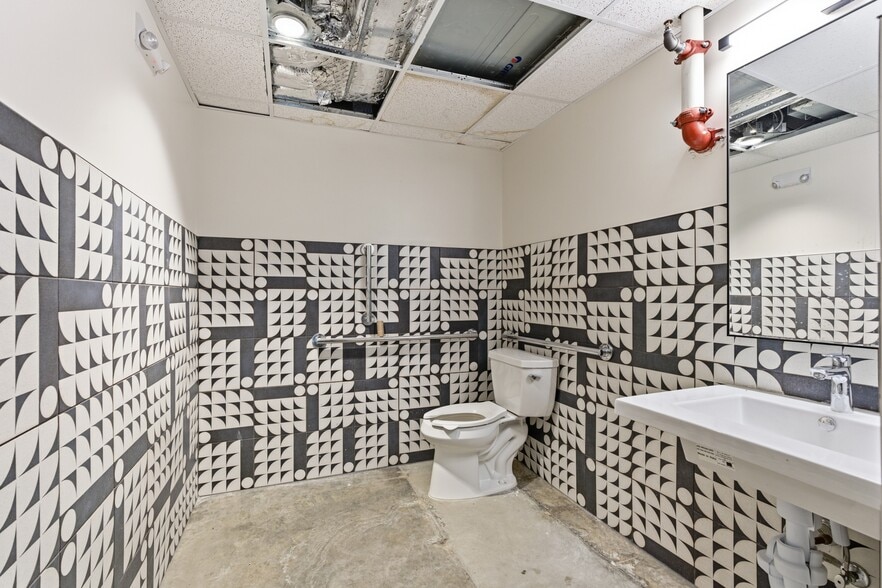 More Photos Of 901 Woodland St, Nashville Office For Lease