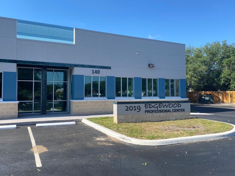 More Photos Of 2019 E Edgewood Dr, Lakeland Medical For Lease