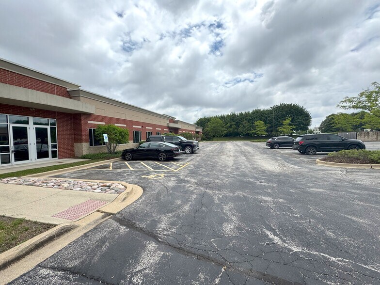 More Photos Of 4222-4248 Meridian Pky, Aurora Unknown For Lease