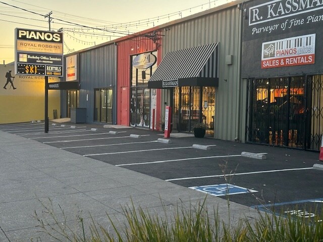 More Photos Of 841-843 Gilman St, Berkeley Storefront For Lease