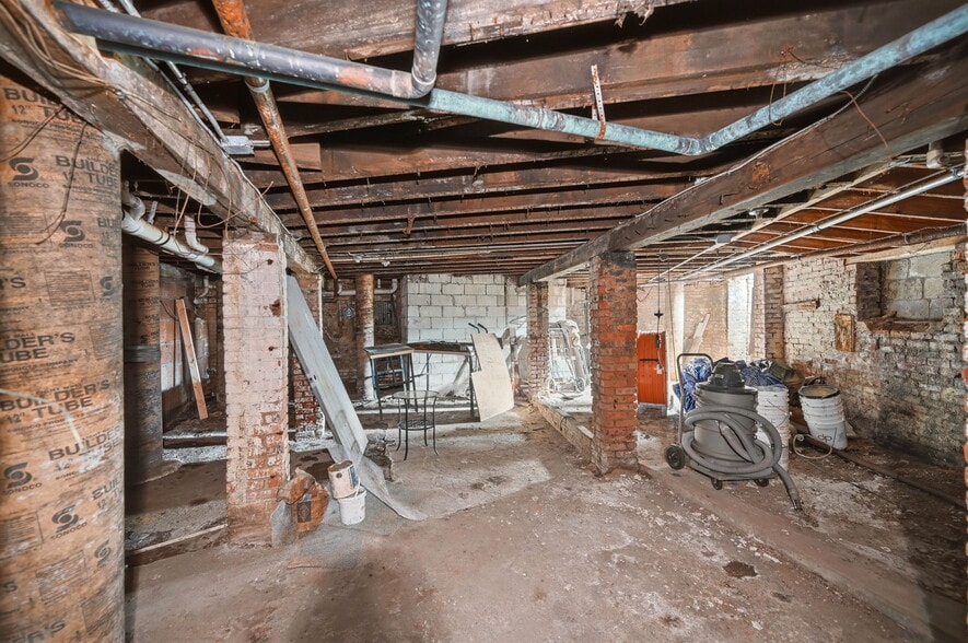 More Photos Of 625-627 Springfield Ave, Newark Storefront For Sale