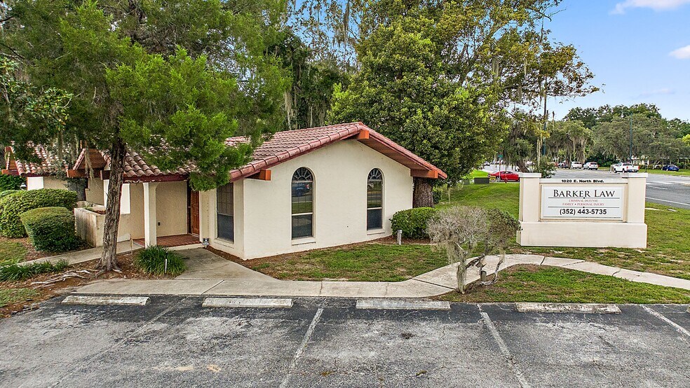 More Photos Of 1020 E North Blvd, Leesburg Medical For Sale