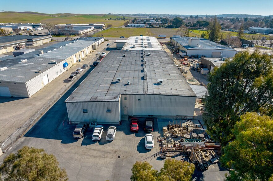 More Photos Of 1625 Commerce Way, Paso Robles Manufacturing For Lease