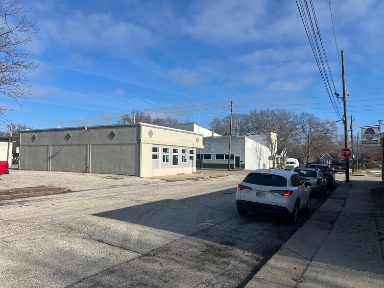 More Photos Of 1322 Howell St, Lafayette Office For Sale