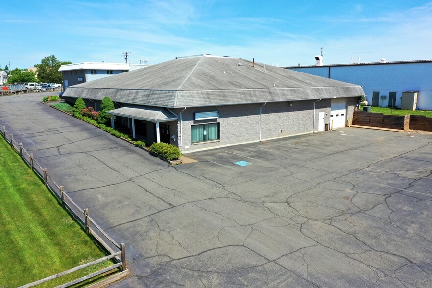 Primary Photo Of 9208 Venture Ct, Manassas Park Warehouse For Lease