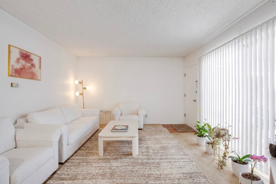 More Photos Of 3444 Emerald St, Torrance Apartments For Sale