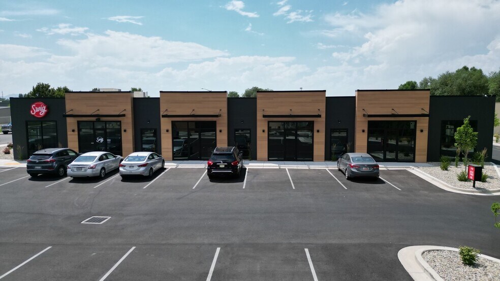 More Photos Of 1075 N Main St, Springville Storefront For Lease