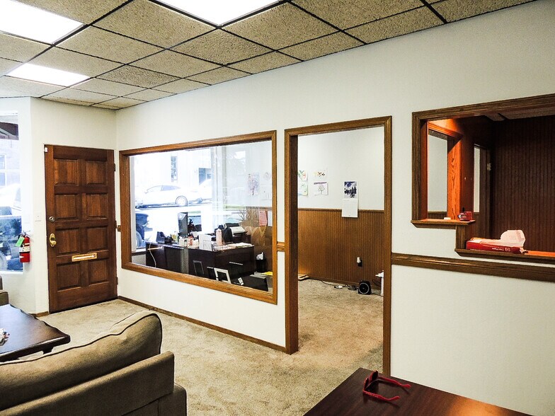 More Photos Of 150 3rd St, Lakeport General Retail For Lease