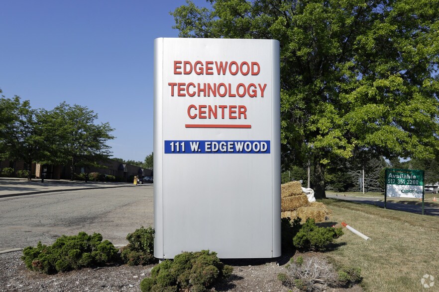 More Photos Of 111 W Edgewood Blvd, Lansing Office For Lease