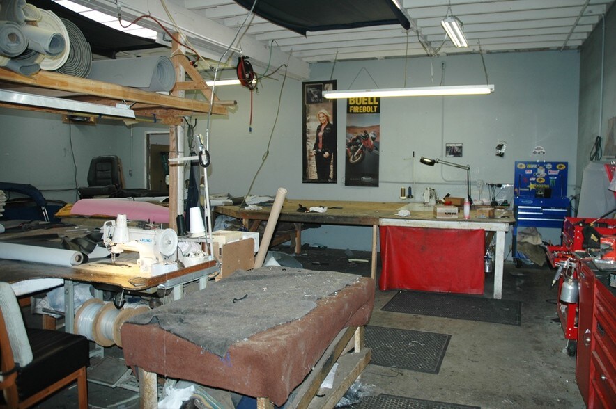 More Photos Of 4610-4612 Manhattan Beach Blvd, Lawndale Warehouse For Sale