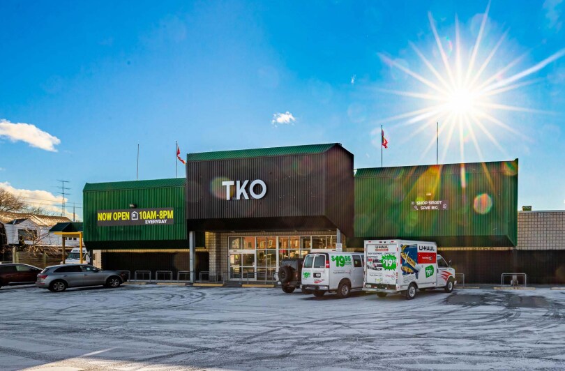 Primary Photo Of 1319 Bloor St W, Toronto Freestanding For Lease