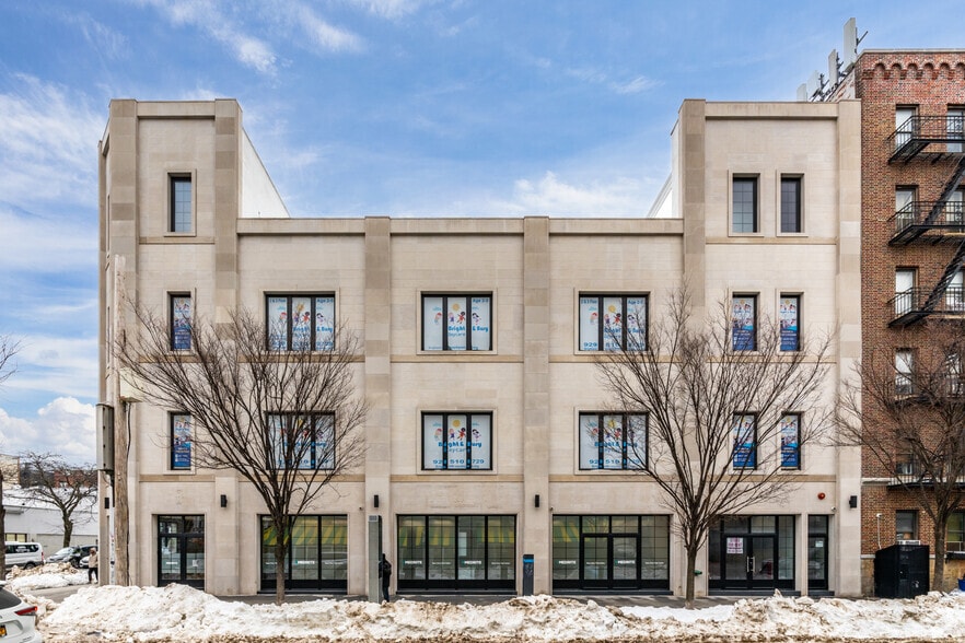 More Photos Of 3302 30th Ave, Long Island City Office For Lease