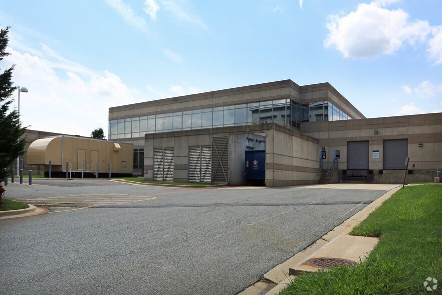 More Photos Of 9713 Key West Ave, Rockville Unknown For Lease