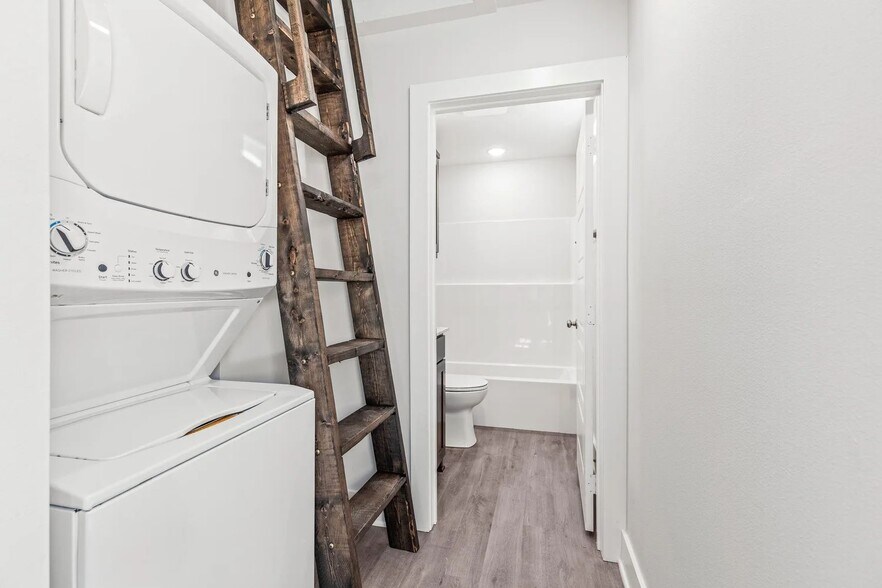More Photos Of 20048 County Road 4118 Rd, Lindale Apartments For Sale