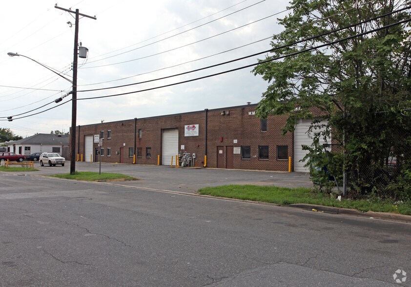 More Photos Of 2502-2506 51st Ave, Hyattsville Warehouse For Lease
