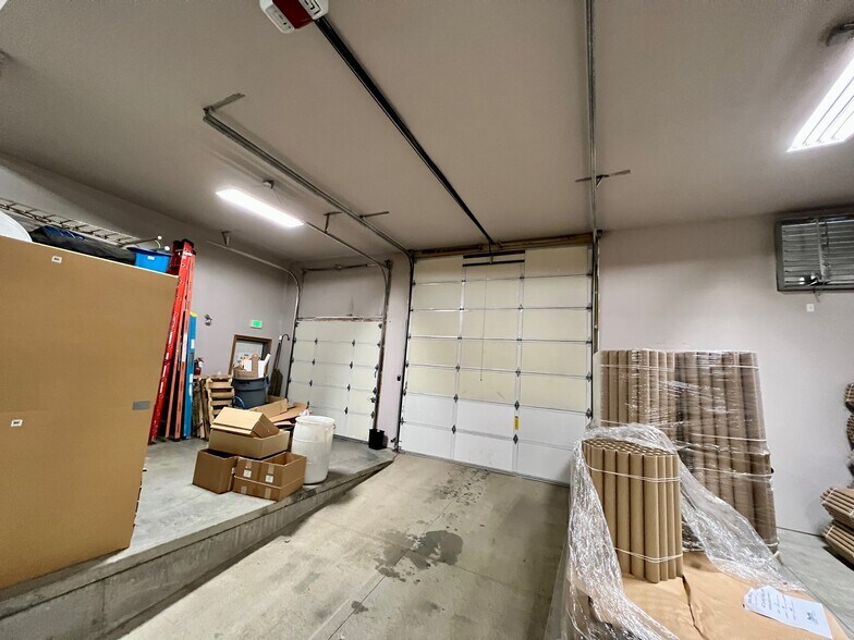 More Photos Of 40212 N Newport Hwy, Elk Warehouse For Sale