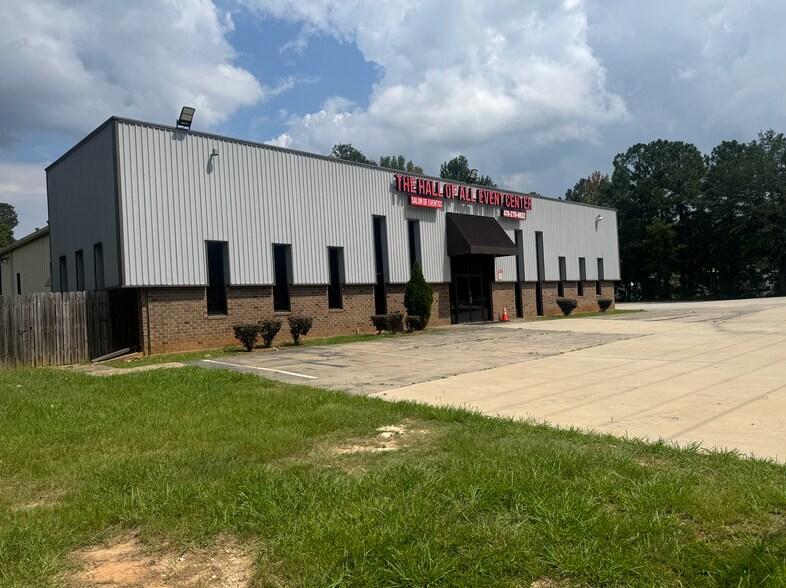 More Photos Of 9696 Tara Blvd, Jonesboro Flex For Lease