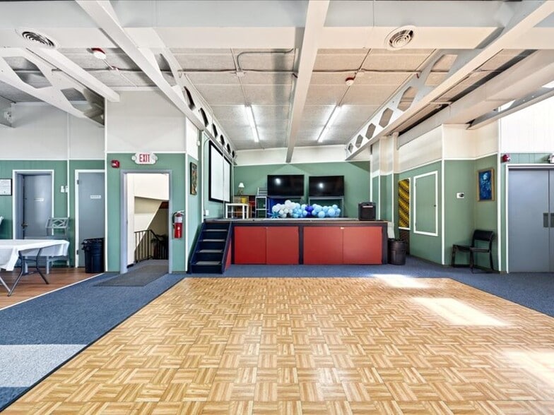 More Photos Of 228 N Washington St, Sleepy Hollow Village Lodge Meeting Hall For Sale