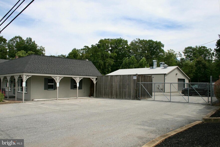 More Photos Of 12860 Hg Trueman Rd, Lusby Auto Repair For Sale