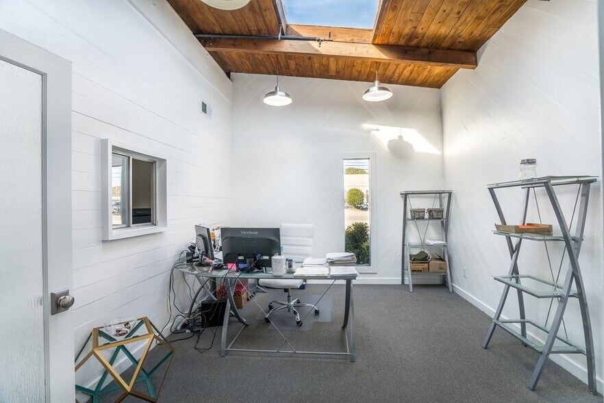 More Photos Of 1803 Abutment Rd, Dalton Warehouse For Sale