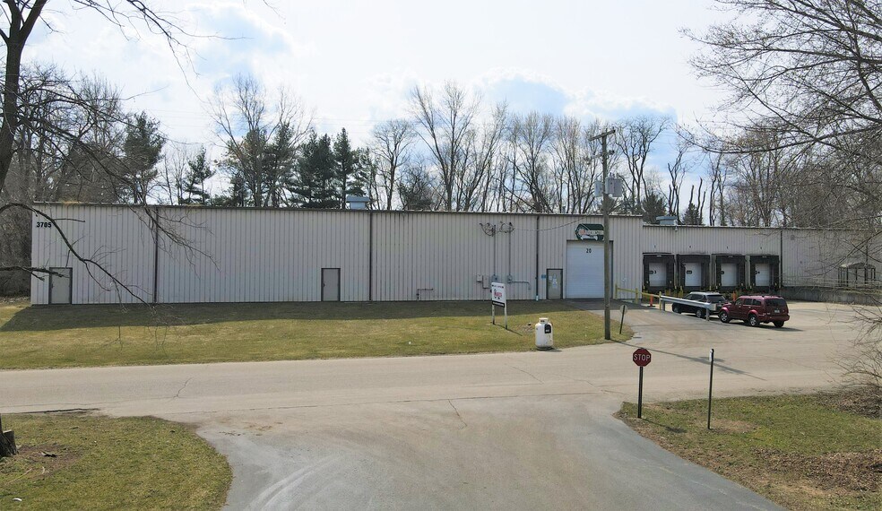 More Photos Of 3705 Manchester Dr, Elkhart Warehouse For Lease