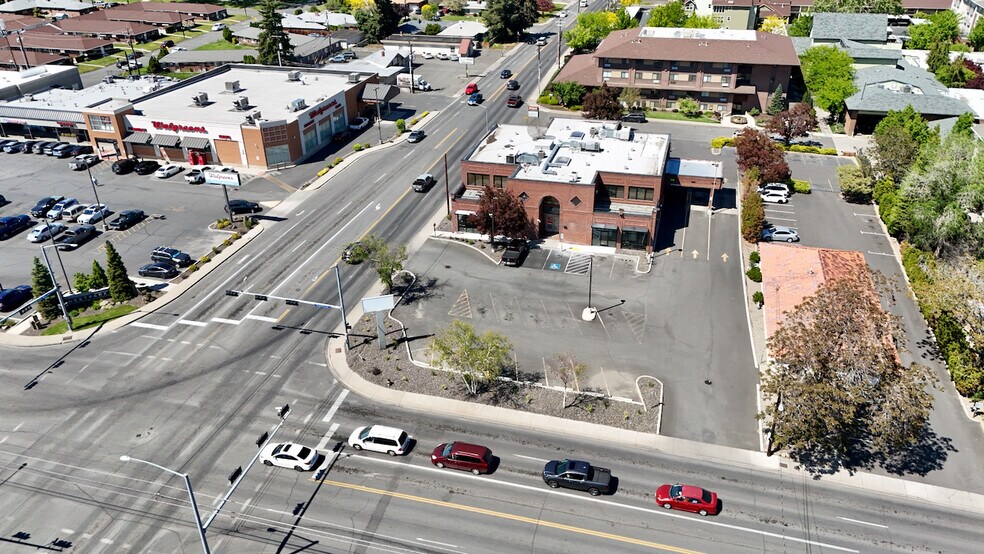 More Photos Of 201-205 N 40th Ave, Yakima General Retail For Sale