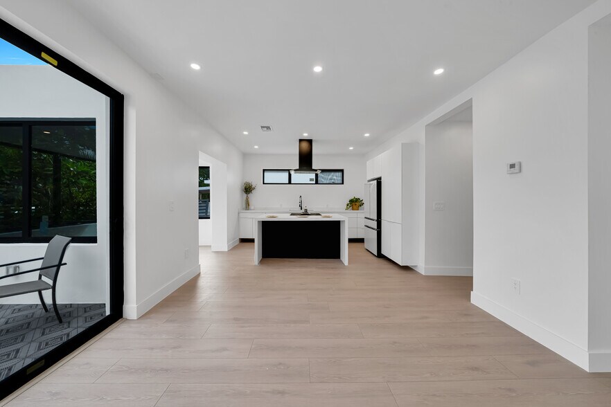 More Photos Of 1370 SW 5th St, Miami Apartments For Sale