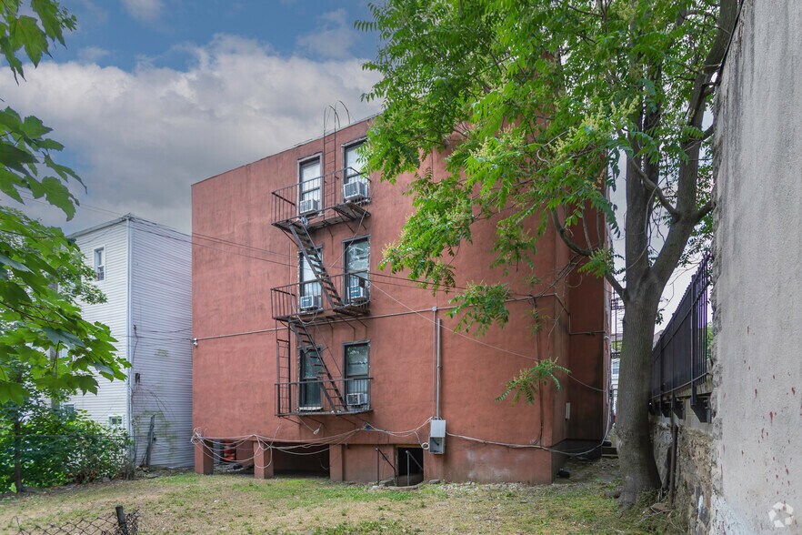 160 Palisade Ave, Yonkers, NY 10701 Apartments For Sale