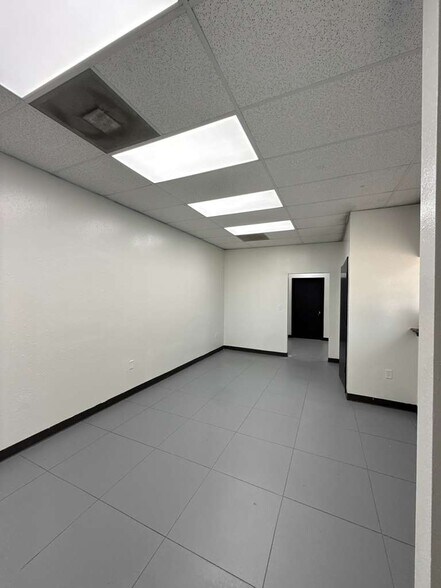 More Photos Of 2910 Antoine Dr, Houston Storefront Retail Office For Sale