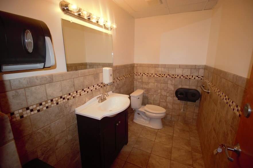 More Photos Of 3000 Mount Read Blvd, Greece Medical For Lease