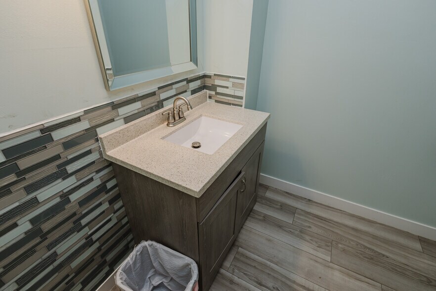 More Photos Of 724 N Main St, Newton Storefront For Sale