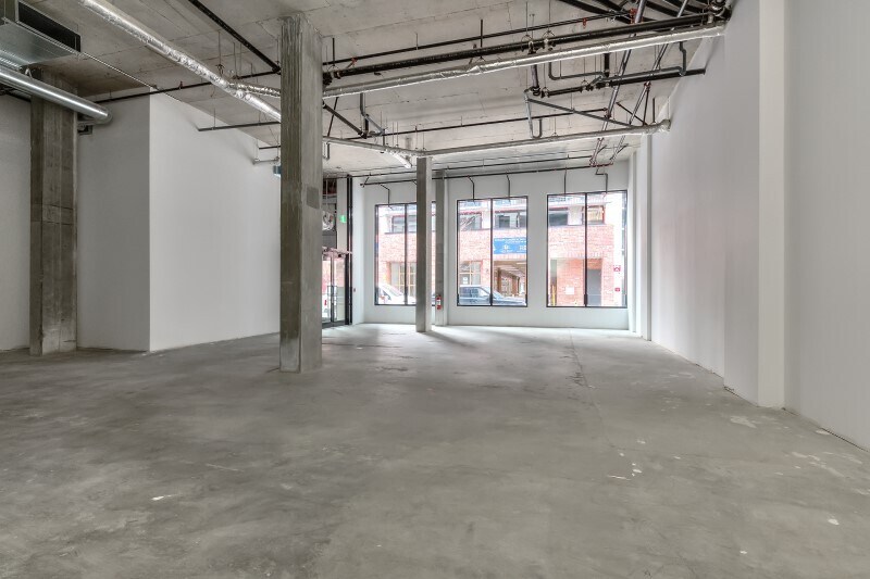 Primary Photo Of 225 Rue Young, Montréal Apartments For Lease