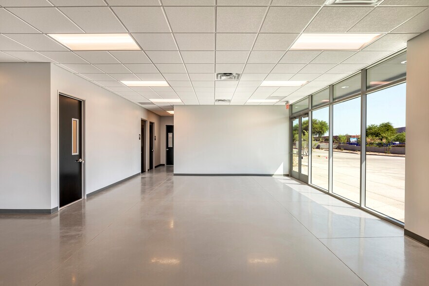 More Photos Of 1800 E Sky Harbor Cir N, Phoenix Light Distribution For Lease