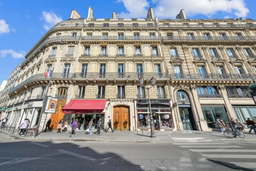 Primary Photo Of 10 Avenue De L'Opera, Paris Office For Sale