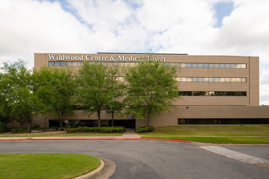 More Photos Of 2402 Wildwood Ave, North Little Rock Medical For Lease