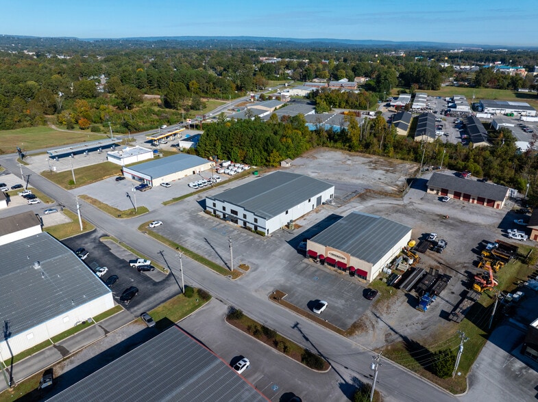 More Photos Of 95 Hunt Dr, Rossville Industrial For Lease