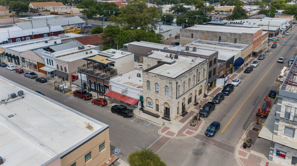 More Photos Of 200 E Central Ave, Belton Office Residential For Sale