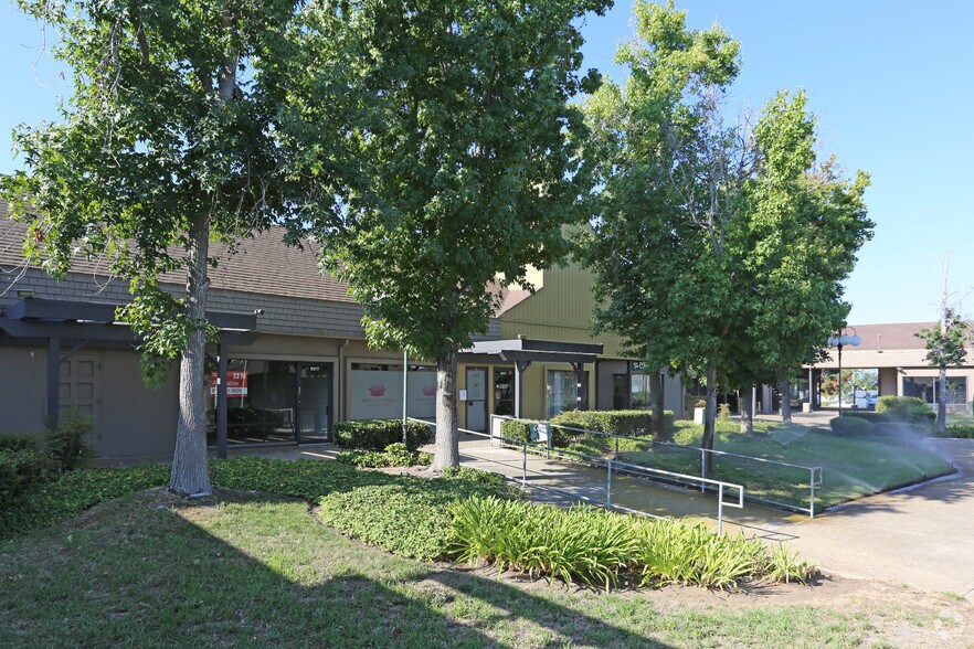 More Photos Of 9323-9379 Mira Mesa Blvd, San Diego General Retail For Lease