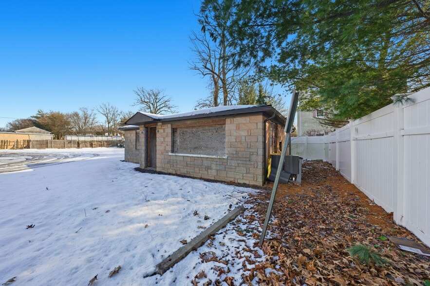 More Photos Of 238 Highway 34, Old Bridge Storefront Retail Residential For Sale