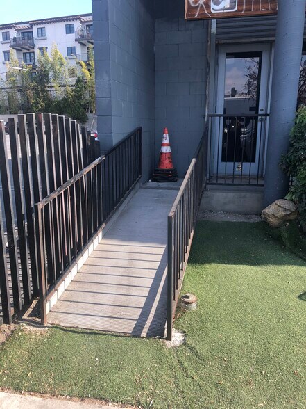 More Photos Of 1248 S Fairfax Ave, Los Angeles Light Manufacturing For Lease