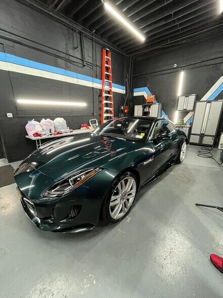 More Photos Of 585 Route 303, Blauvelt Auto Repair For Sale